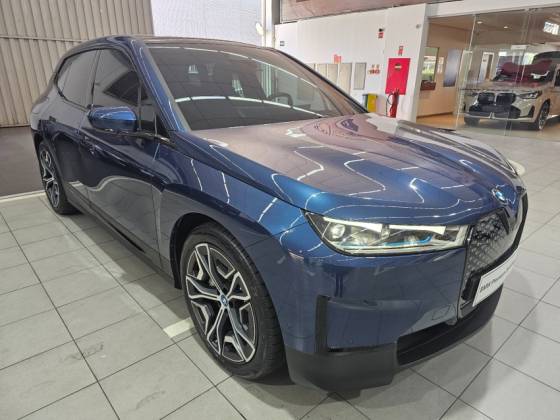BMW iX ELÉTRICO XDRIVE40
